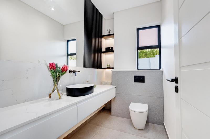 6 Bedroom Property for Sale in Clara Anna Fontein Western Cape